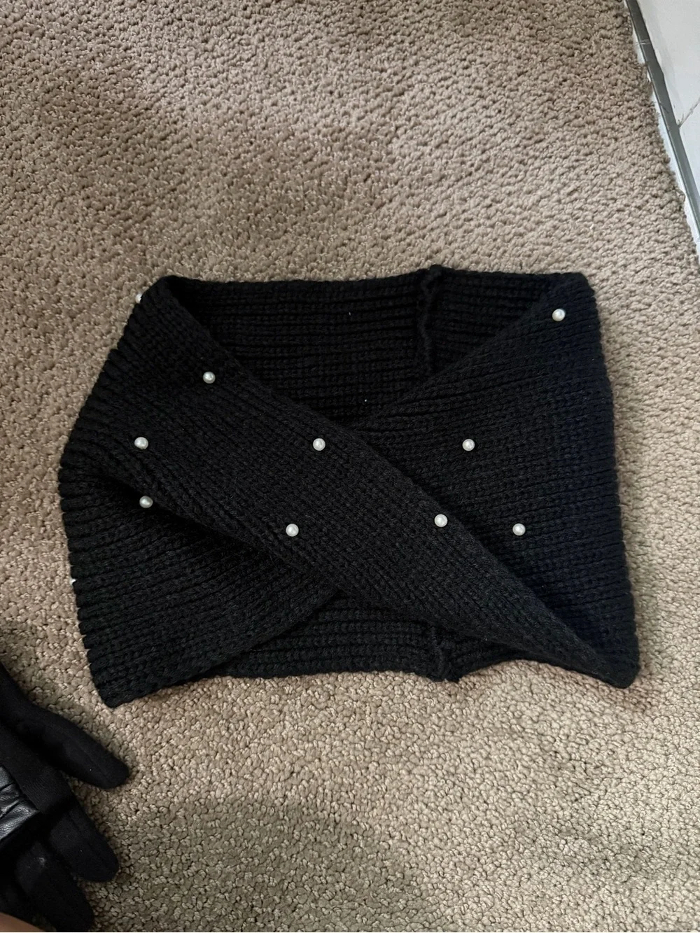 1 beanie and 2 neck warmers. 2 new with tags. One worn once.
